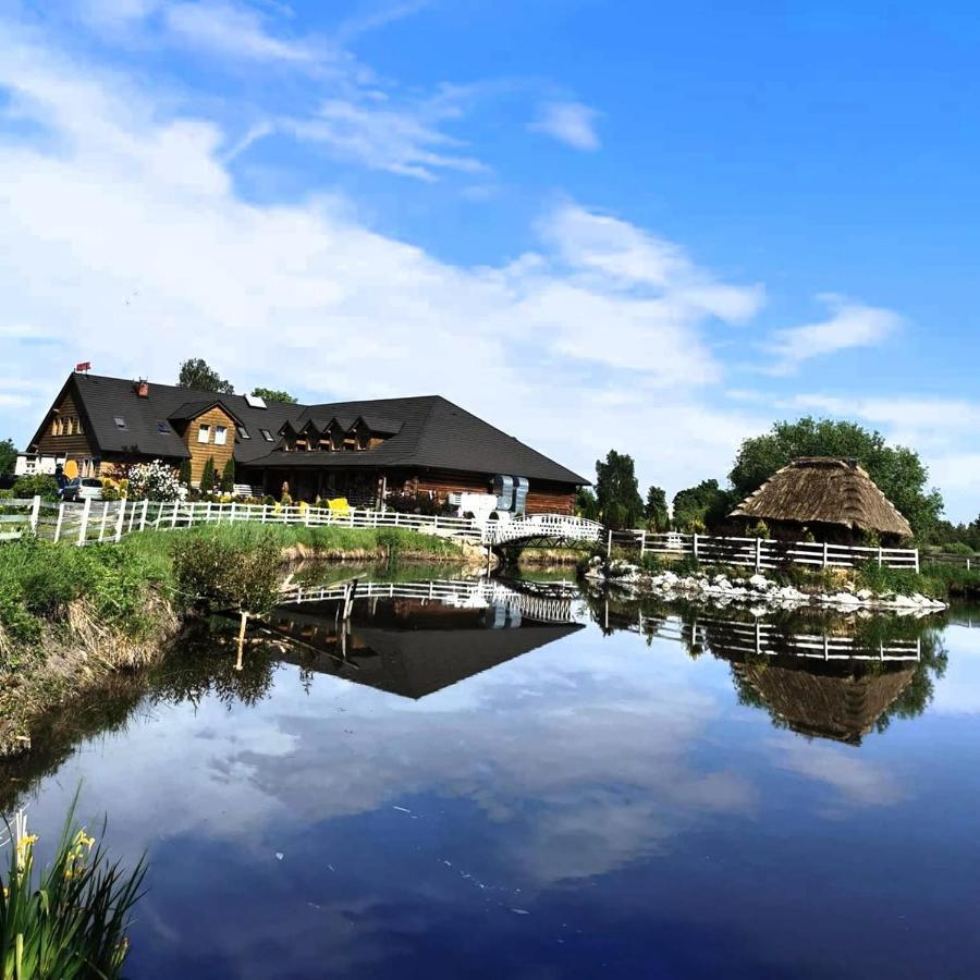 Karczma Goralska Bed and Breakfast Wisznice Exteriör bild