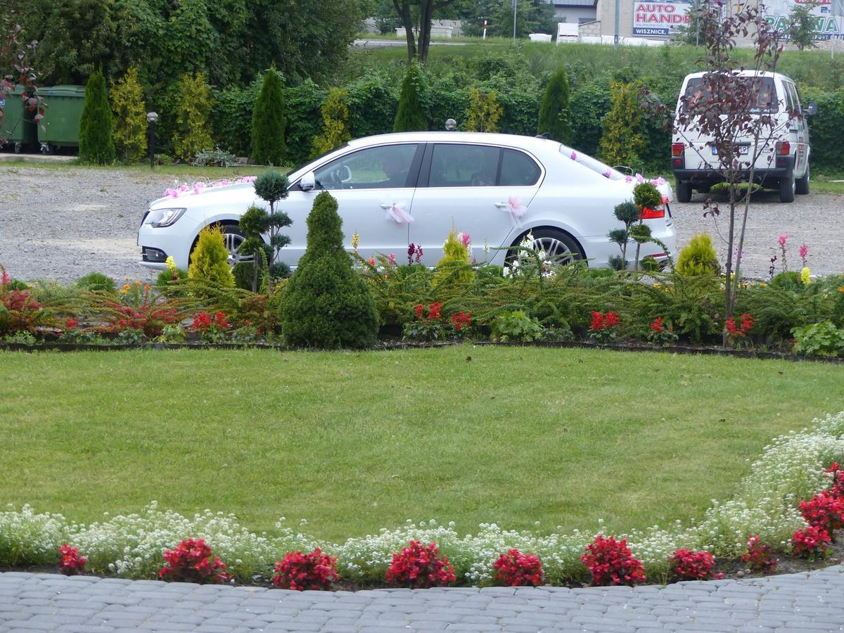 Karczma Goralska Bed and Breakfast Wisznice Exteriör bild