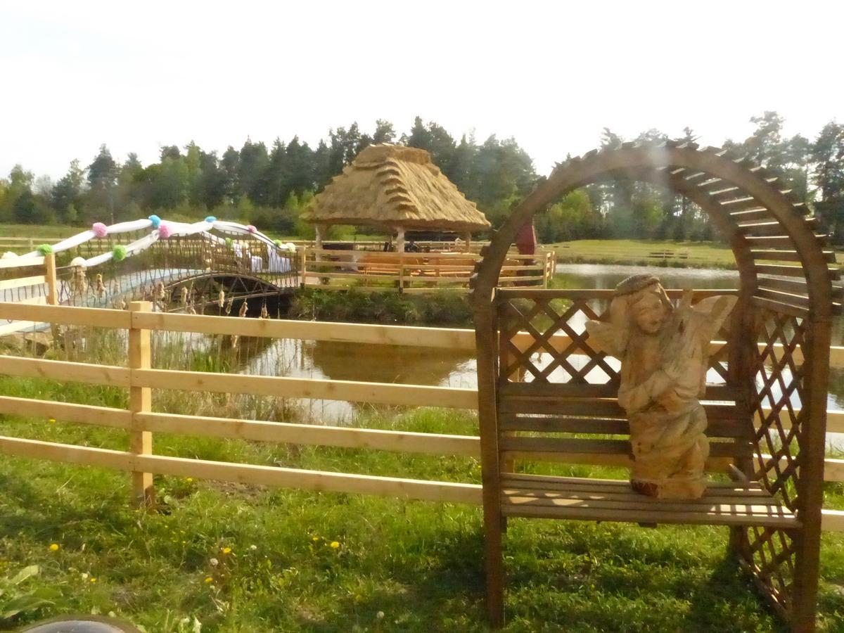 Karczma Goralska Bed and Breakfast Wisznice Exteriör bild